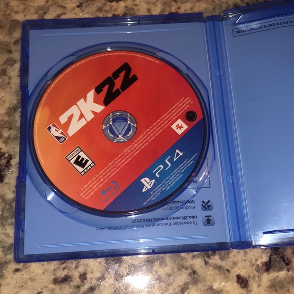Nba 2k 22 ps4 in good condition🏀🏀 - Picture 3 of 4